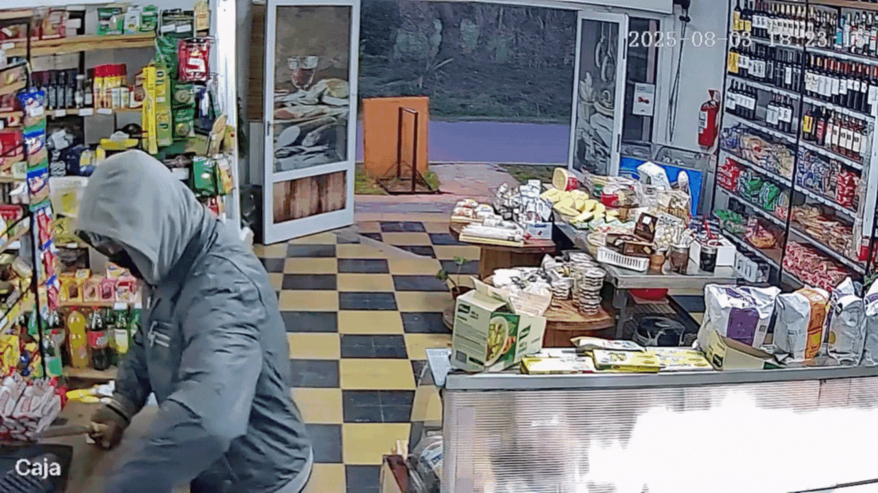 robo un almacen de villa elisa con un cuchillo y quedo filmado robo un almacen de villa elisa con un cuchillo y quedo filmado