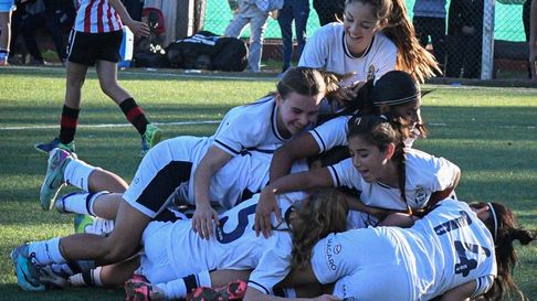 Gimnasia superó a Estudiantes, obteniendo dos victorias y un empate en los clásicos Gimnasia superó a Estudiantes, obteniendo dos victorias y un empate en los clásicos