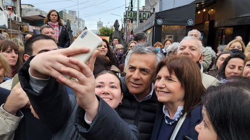 Alfredo Cornejo bancó la candidatura a senadora de Patricia Bulrich. Alfredo Cornejo bancó la candidatura a senadora de Patricia Bulrich.