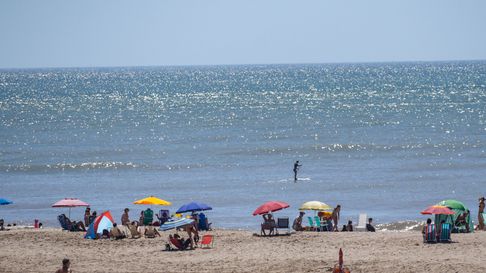 Casi la mitad de la población no pudo viajar por vacaciones en el último año. Casi la mitad de la población no pudo viajar por vacaciones en el último año.