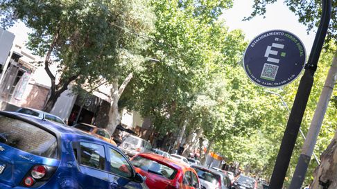 El estacionamiento medido digital funciona hace un año en la Ciudad de Mendoza. El estacionamiento medido digital funciona hace un año en la Ciudad de Mendoza.