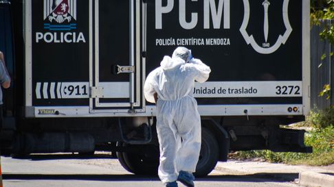 La Policía Científica realizó las pericias correspondientes tras el hallazgo de una pareja fallecida en el este provincial. Imagen ilustrativa La Policía Científica realizó las pericias correspondientes tras el hallazgo de una pareja fallecida en el este provincial. Imagen ilustrativa