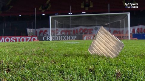 Colón de Santa Fe perdió y el partido se suspendió por incidentes. Crisis total en el equipo de Andrés Yllana Colón de Santa Fe perdió y el partido se suspendió por incidentes. Crisis total en el equipo de Andrés Yllana