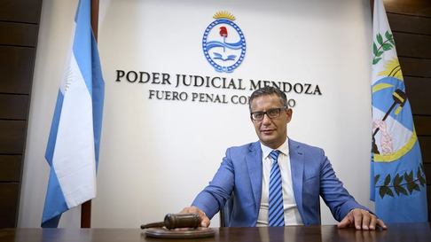 El Jury de Enjuiciamiento resolvió abrirle el juicio a Sebastián Sarmiento. El Jury de Enjuiciamiento resolvió abrirle el juicio a Sebastián Sarmiento.