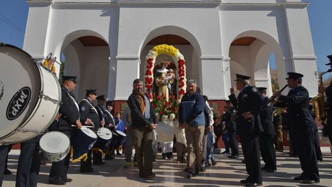 El Municipio de Santa Rosa reprogramó la misa, la procesión y las actividades patronales por las condiciones climáticas adversas. El Municipio de Santa Rosa reprogramó la misa, la procesión y las actividades patronales por las condiciones climáticas adversas.