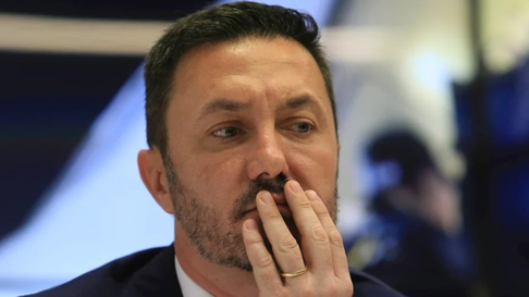 El ministro de Defensa, Luis Petri, suspendió el acto. El ministro de Defensa, Luis Petri, suspendió el acto.