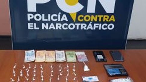 desarticulan un quiosquito de droga y detienen a un joven en un barrio de la ciudad de mendoza desarticulan un quiosquito de droga y detienen a un joven en un barrio de la ciudad de mendoza