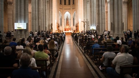 La Catedral de La Plata recordó el legado del Papa Francisco La Catedral de La Plata recordó el legado del Papa Francisco