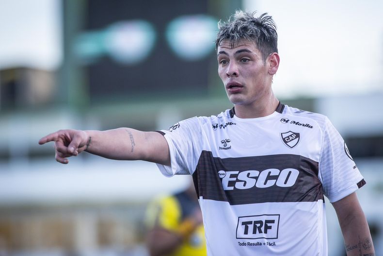 A poco de su llegada a Platense, Zapiola fue operado y estará varios meses sin jugar
