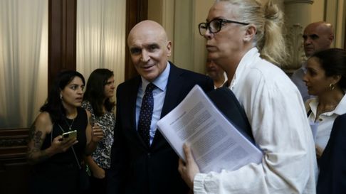 El diputado José Luis Espert, en caída libre. El diputado José Luis Espert, en caída libre.