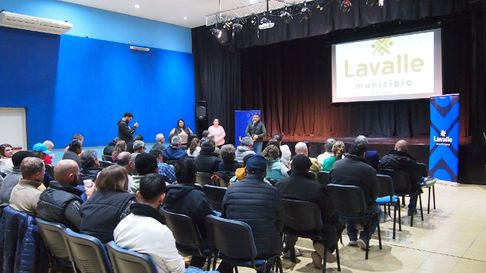 Productores de Lavalle están alarmados por el futuro de las cosechas y de la salud de la población. Irrigación y AYSAM en el ojo de la tormenta. Productores de Lavalle están alarmados por el futuro de las cosechas y de la salud de la población. Irrigación y AYSAM en el ojo de la tormenta.