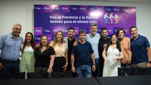 Los candidatos a legisladores por el Primer Distrito. Los candidatos a legisladores por el Primer Distrito.