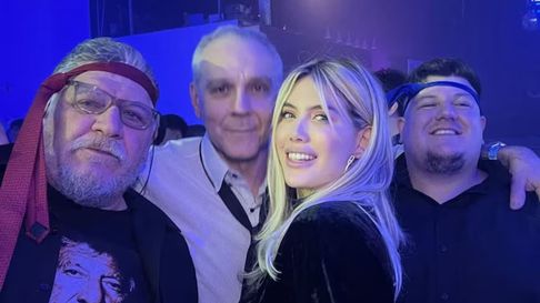 Wanda Nara junto a la familia de Mauro Icardi Wanda Nara junto a la familia de Mauro Icardi