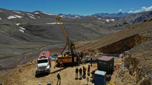 En Mendoza se promociona a la minería como creador de empleo a nivel masivo, pero los datos oficiales muestran que su rol en el mercado es marginal. En Mendoza se promociona a la minería como creador de empleo a nivel masivo, pero los datos oficiales muestran que su rol en el mercado es marginal.