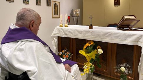 el vaticano difundio la primera foto del papa francisco desde su internacion el vaticano difundio la primera foto del papa francisco desde su internacion