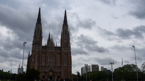 Se espera un lunes nublado, con lloviznas y clima fresco en la ciudad de La Plata Se espera un lunes nublado, con lloviznas y clima fresco en la ciudad de La Plata