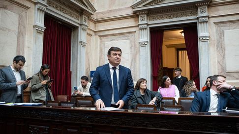 Omar De Marchi, actual vicepresidente de Aerolíneas Argentina y ex diputado nacional. Omar De Marchi, actual vicepresidente de Aerolíneas Argentina y ex diputado nacional.