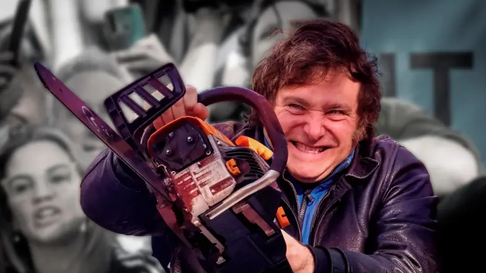 Javier Milei y su famosa motosierra para desguazar el Estado. Javier Milei y su famosa motosierra para desguazar el Estado.