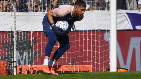 nelson insfran, la gran figura de gimnasia en el clasico platense nelson insfran, la gran figura de gimnasia en el clasico platense