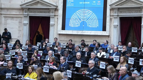 DIputados y Senadores: Argentina tiene un Congreso casi bloqueado debido a la fuerte polarización. DIputados y Senadores: Argentina tiene un Congreso casi bloqueado debido a la fuerte polarización.