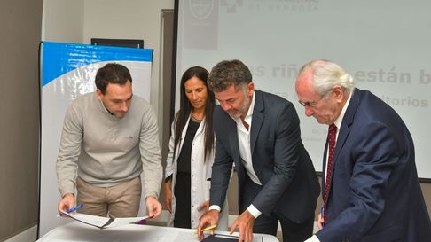 en el dia del rinon, mendoza sumo un nuevo consultorio en el hospital central en el dia del rinon, mendoza sumo un nuevo consultorio en el hospital central