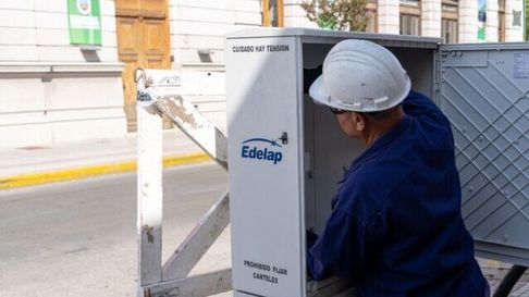 vecinos de el mondongo llevan horas sin luz por la tormenta vecinos de el mondongo llevan horas sin luz por la tormenta