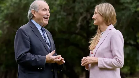 Ismael Farrando, candidato a rector de la UNCuyo junto a su compañera de fórmula, Jimena Estrella. Ismael Farrando, candidato a rector de la UNCuyo junto a su compañera de fórmula, Jimena Estrella.