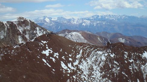 El andinista se perdió en la cordillera de Los Andes. Imagen ilustrativa. El andinista se perdió en la cordillera de Los Andes. Imagen ilustrativa.