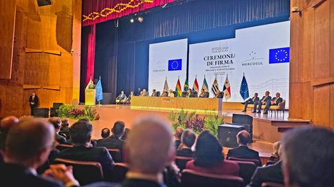 Los mandatarios del Mercosur se reunieron en Paraguay. Los mandatarios del Mercosur se reunieron en Paraguay.