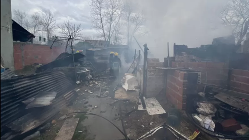 berisso: piden ayuda para una familia que perdio todo tras un incendio berisso: piden ayuda para una familia que perdio todo tras un incendio