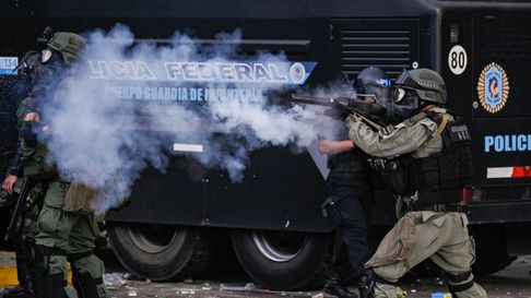 Imagen del operativo en el cual un gendarme disparó contra Pablo Grillo. Imagen del operativo en el cual un gendarme disparó contra Pablo Grillo.