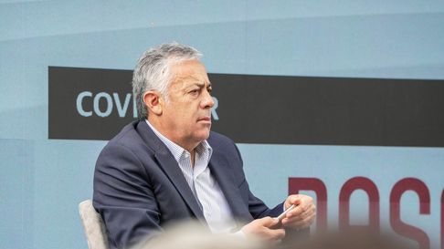 Cornejo ensalzó su política de ajuste en el discurso de la Coviar. Cornejo ensalzó su política de ajuste en el discurso de la Coviar.