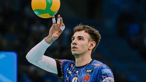 Agustín Loser continúa luciéndose en el vóley de Italia. Agustín Loser continúa luciéndose en el vóley de Italia.