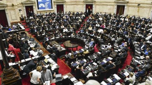 Sesiones extraordinarias en el Congreso: arrancan este lunes tres comisiones de cada cámara. Sesiones extraordinarias en el Congreso: arrancan este lunes tres comisiones de cada cámara.