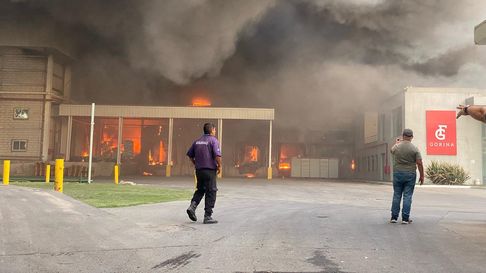 El Frigorífico de Gorina fue arrasado por las llamas El Frigorífico de Gorina fue arrasado por las llamas