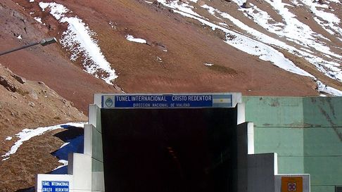 El sistema integrado para cruzar a Chile se prepara para tener mejoras. El sistema integrado para cruzar a Chile se prepara para tener mejoras.