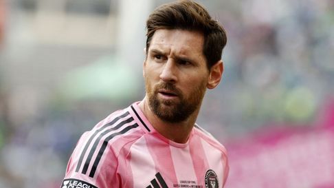 Lionel Messi sigue sin poder ganar este histórico premio. Lionel Messi sigue sin poder ganar este histórico premio.