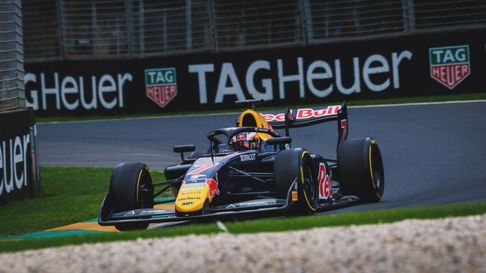Mattia Colnaghi largará desde la tercera fila la carrera Sprint de la F3. Mattia Colnaghi largará desde la tercera fila la carrera Sprint de la F3.