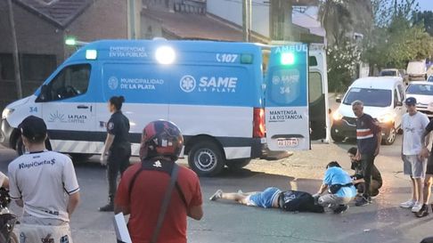 un motociclista fue atropellado en tolosa un motociclista fue atropellado en tolosa