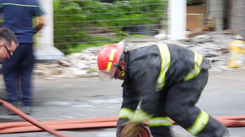 Bomberos acudieron al incendio en Maipú. Imagen ilustrativa Bomberos acudieron al incendio en Maipú. Imagen ilustrativa