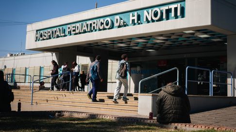 Un menor fue atropellado por un auto en Maipú. Un menor fue atropellado por un auto en Maipú.