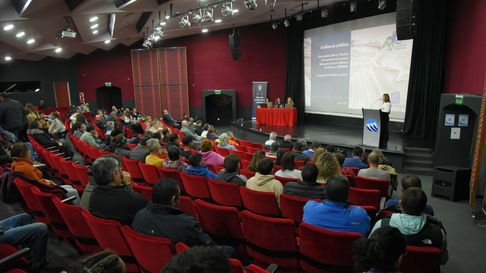 La Audiencia Pública por Malargüe Distrito Minero Occidental (MDMO) sigue hoy. La Audiencia Pública por Malargüe Distrito Minero Occidental (MDMO) sigue hoy.