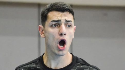 Don Orione comenzó con el pie derecho el Nacional de Clubes de fútbol de salón. Don Orione comenzó con el pie derecho el Nacional de Clubes de fútbol de salón.