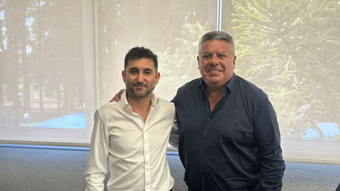 Tapia junto al titular de Sur Finanzas Tapia junto al titular de Sur Finanzas