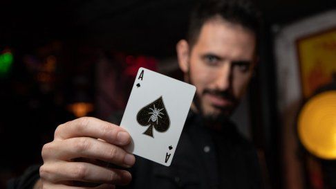 adrian lacroix llega a mendoza para desafiar tu mente con misterio y magia adrian lacroix llega a mendoza para desafiar tu mente con misterio y magia