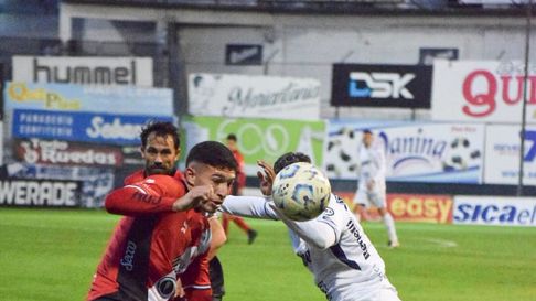 Deportivo Maipú igualó 2-2 ante Quilmes. Deportivo Maipú igualó 2-2 ante Quilmes.