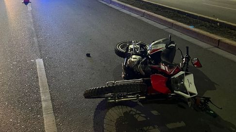 El joven motociclista falleció en el lugar. El joven motociclista falleció en el lugar.