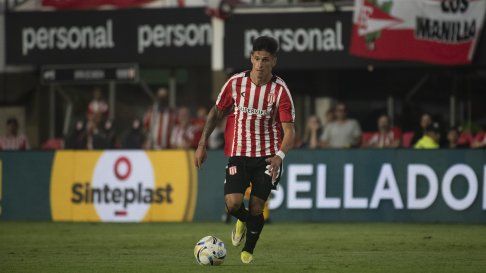 Brian Aguirre, elegido por Alexander Medina para ser titular Brian Aguirre, elegido por Alexander Medina para ser titular