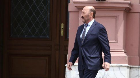 Gildo Insfrán. Gildo Insfrán.