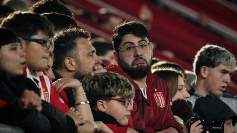 El hincha de Estudiantes, con poca comodidad a la hora de ver a su equipo El hincha de Estudiantes, con poca comodidad a la hora de ver a su equipo